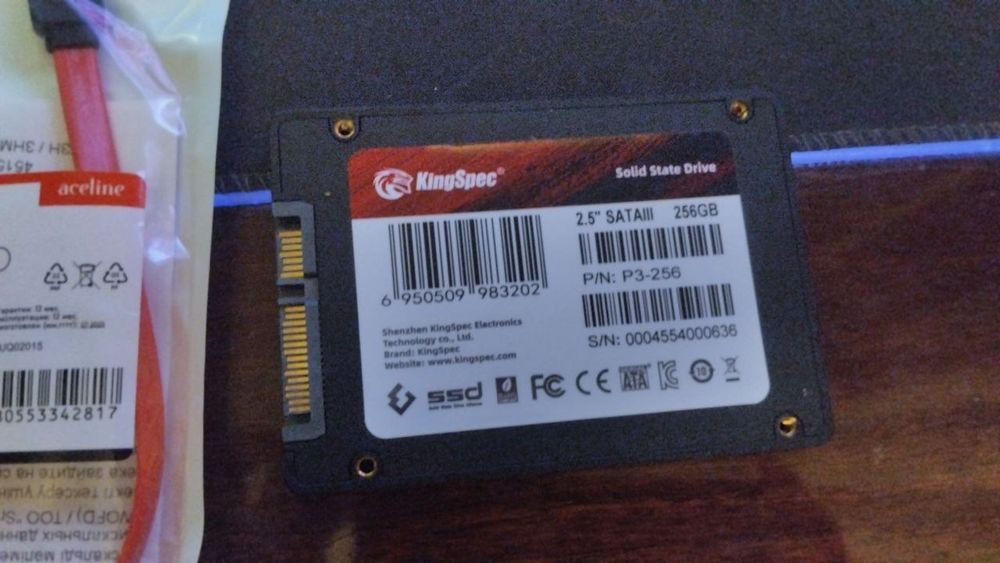 Продам жёсткий диск kingspec 256гб