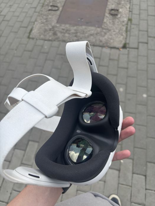 Ochelari VR Meta Quest 3 512Gb in stare buna