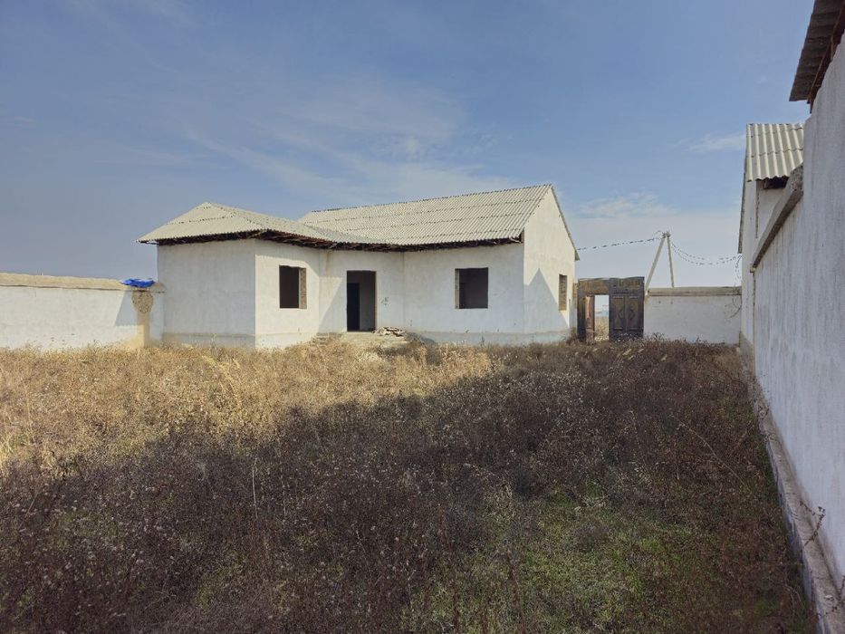 19-кварталда, 6 соток-5 хонали курилиши тугалланмаган уй сотилади.