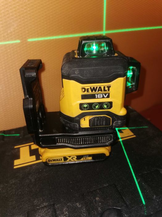 Laser Dewalt 18v