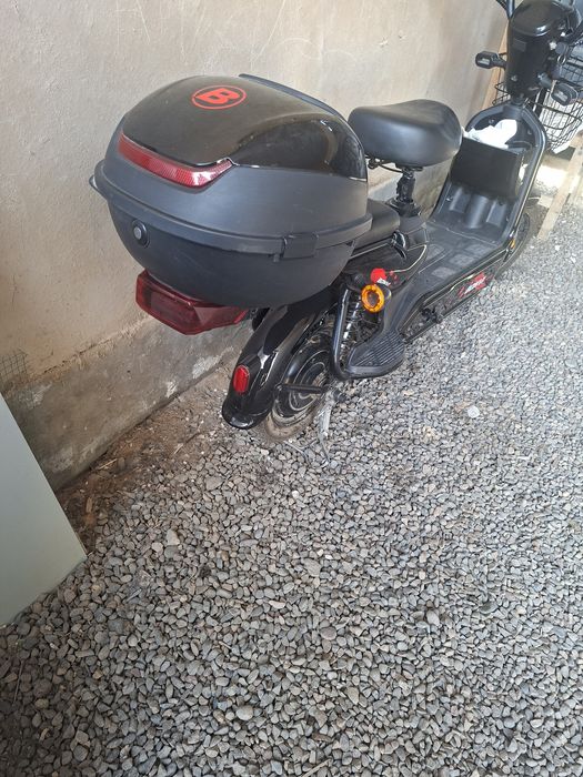 Скутер сотилади холати идеал