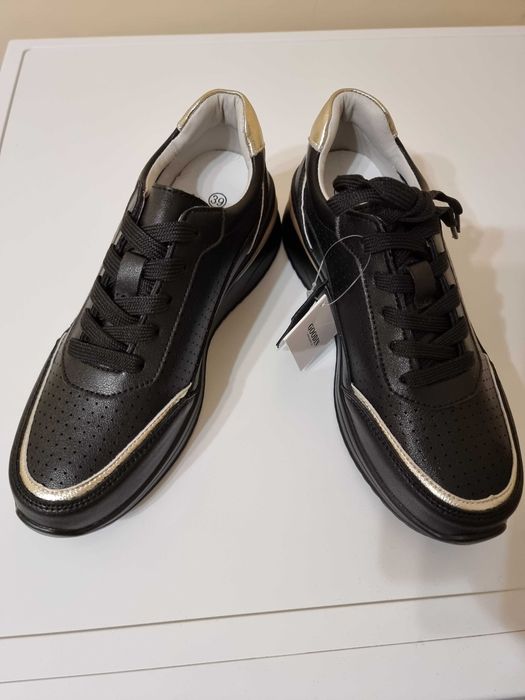 Черни дамски маратонки от естествена кожа