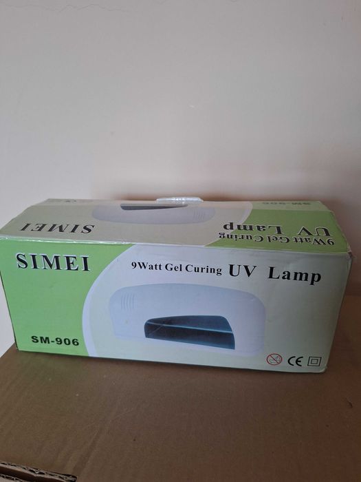 Лампа за маникюр UV