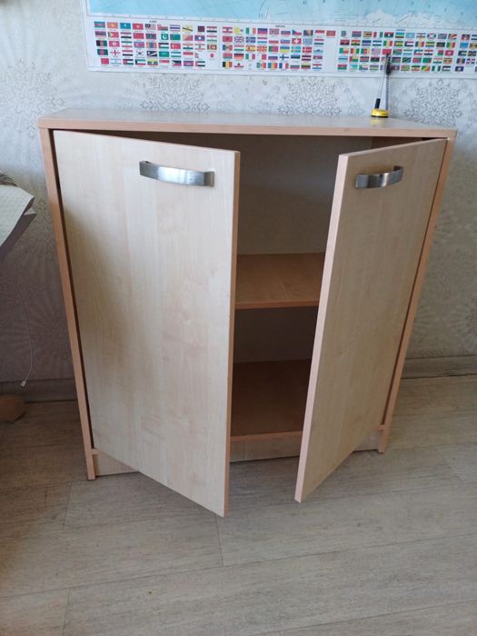 Продам тумбочку в хорошем состояний