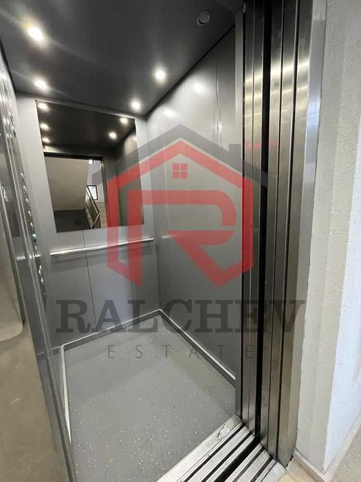 Дава се под наем Тристаен апартамент в Варна, Колхозен пазар - 100 кв.м за 637.5 € - Снимка #9