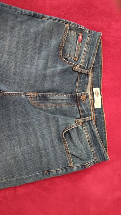 Vânzare Blugi Lee Cooper