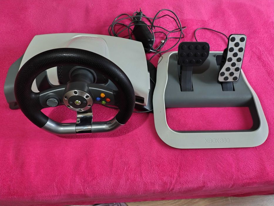 Volan si pedale xbox 360.