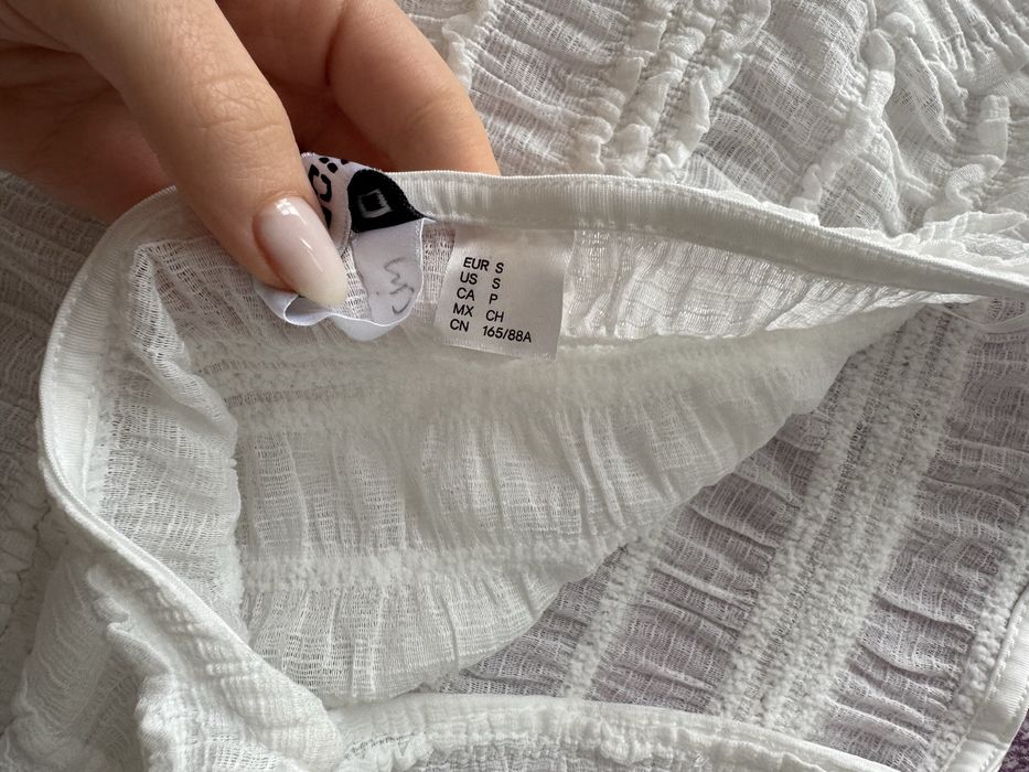 Чисто нова блуза с къдрички H&M