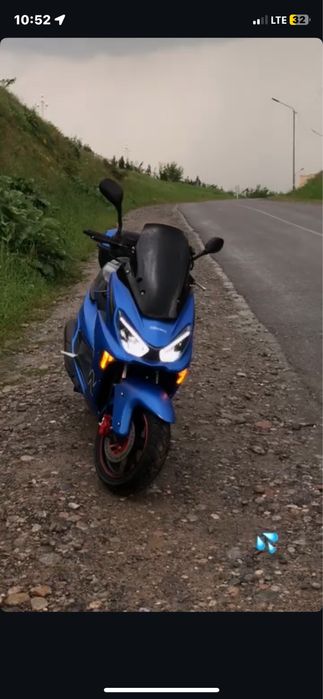 Мопед макси                                                          .