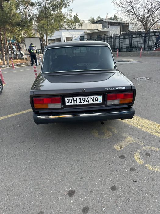 Лада        2107