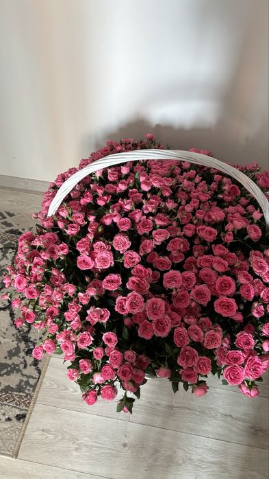 Цветы огромные кустовые розы