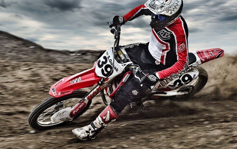 #2 Nikon фотоапарат + два обектива и аксесоари Никон