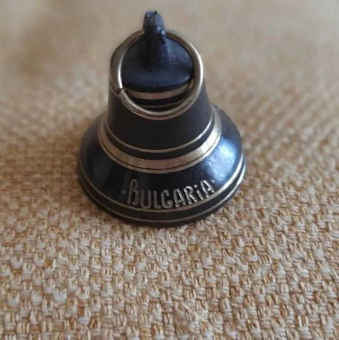 Колекционерски метални и каменни фигурки от различни държави