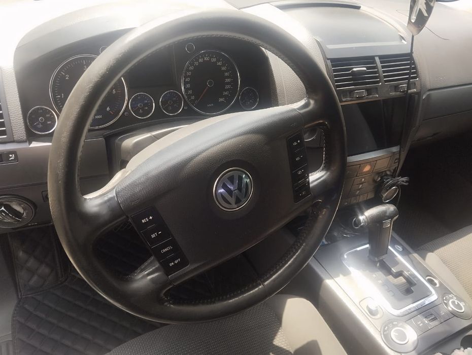 Продаётся Фольксваген туарег