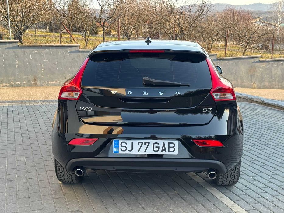 VOLVO V40 2.0 D3 150 CP