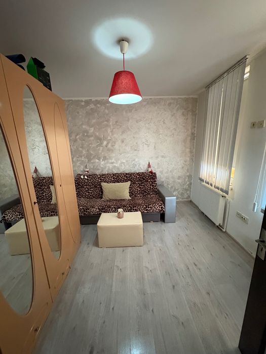 Casă de închiriat