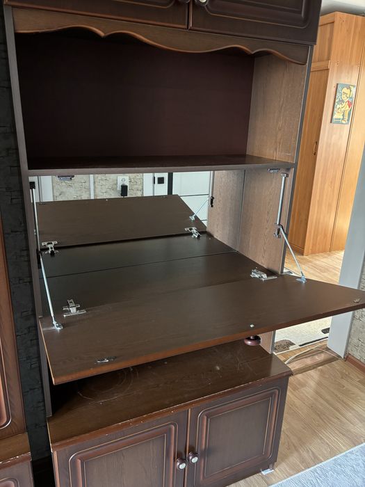 Продаётся стенка для зала / гостиной