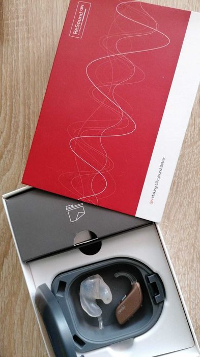 Vând aparat AUDITIV  și încărcător tip RESOUND, noi .