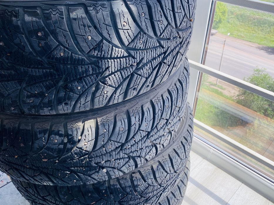 Продам шины 215/60R16