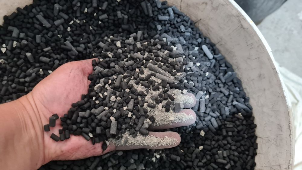 Mix Zeolit si carbon activ pentru acvarii