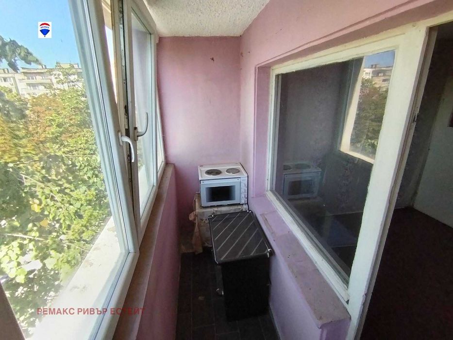 Продава се Тристаен апартамент в Русе, Родина 2 - 81 кв.м за 1123 €/кв.м - Снимка #8