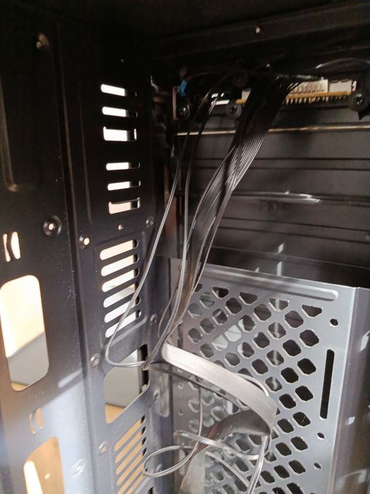 Корпус для ПК в хорошем состоянии