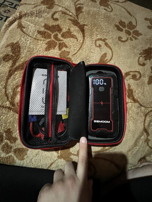 Robot pornire /jump starter portabil 7000A 26800 mah