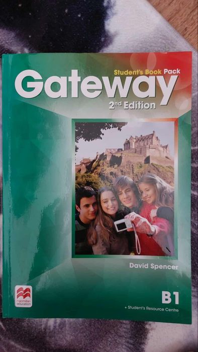 Учебник по английски език на Macmillan Gateway B1
