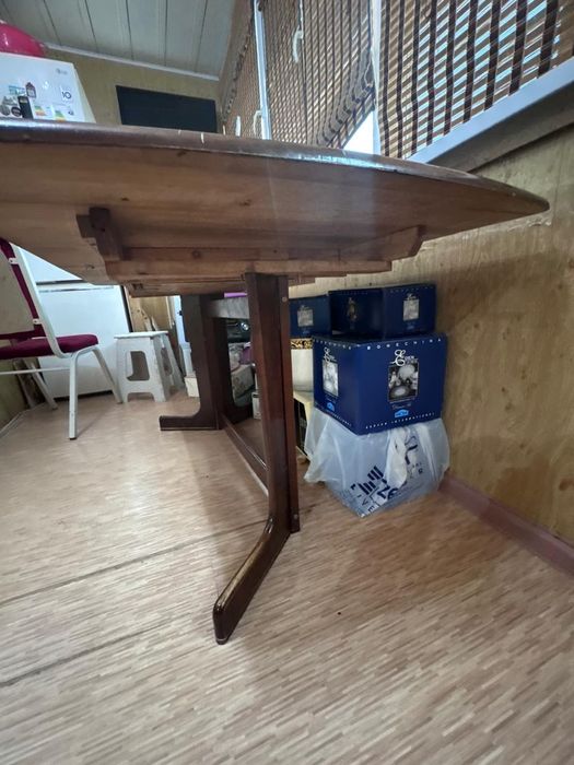 Стол сатылады срочна