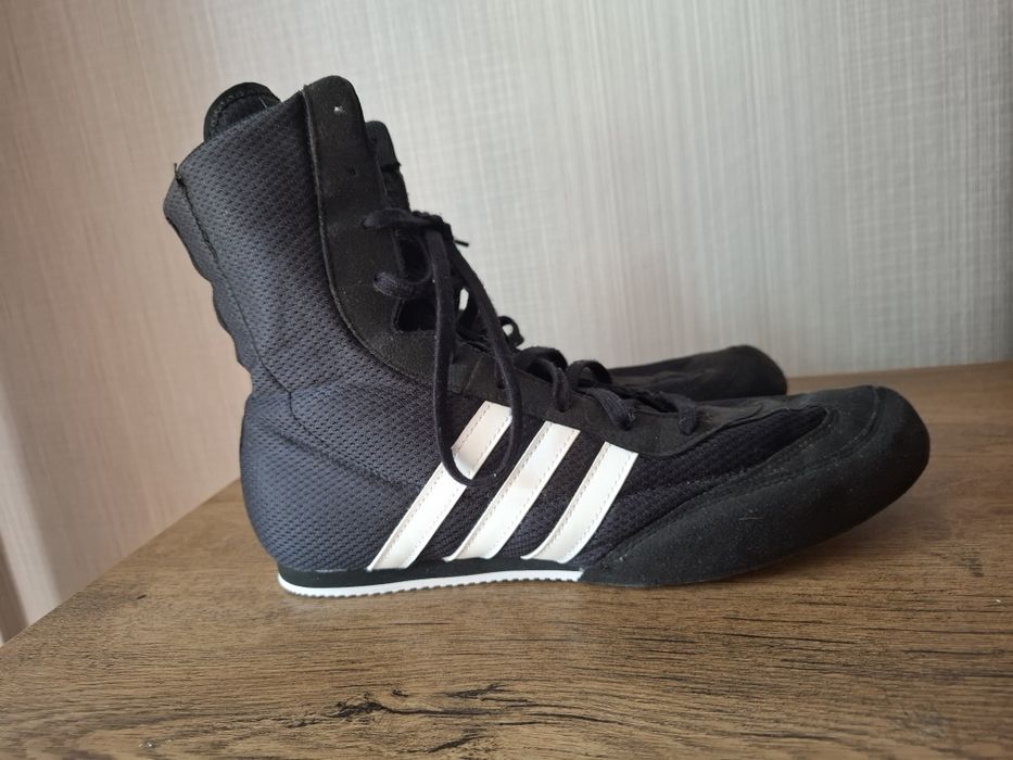 Adidas боксови обувки 42 номер.