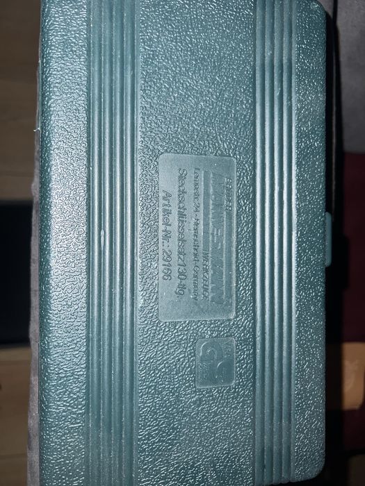 различни инструменти