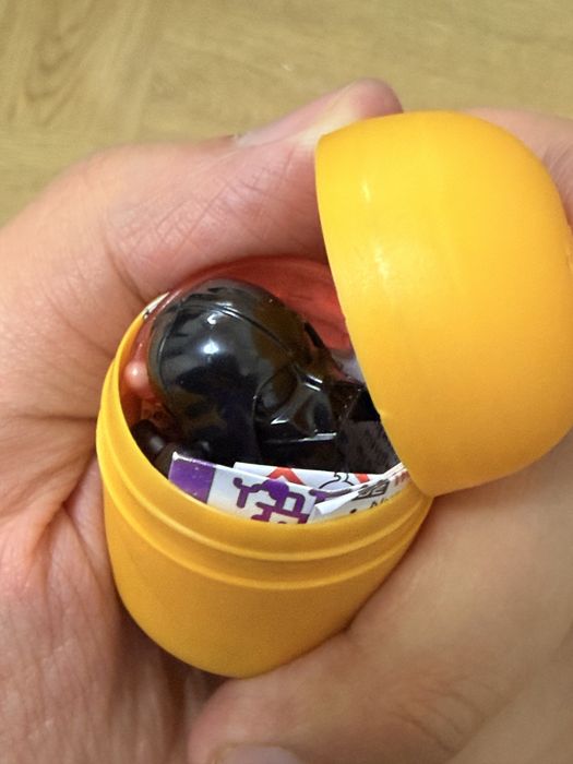 Продам игрушки киндер звездные войны