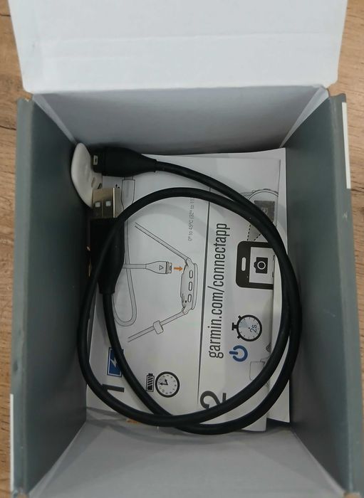 Часовник Garmin VENU 3S