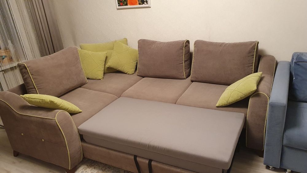 Продам диван угловой