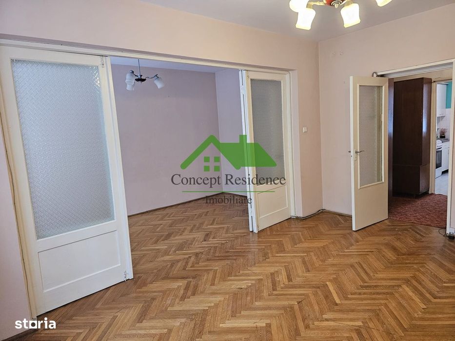 Exclusiv! Ap. 4 camere +garaj– decomandat – str. Ioan Slavici, et.1