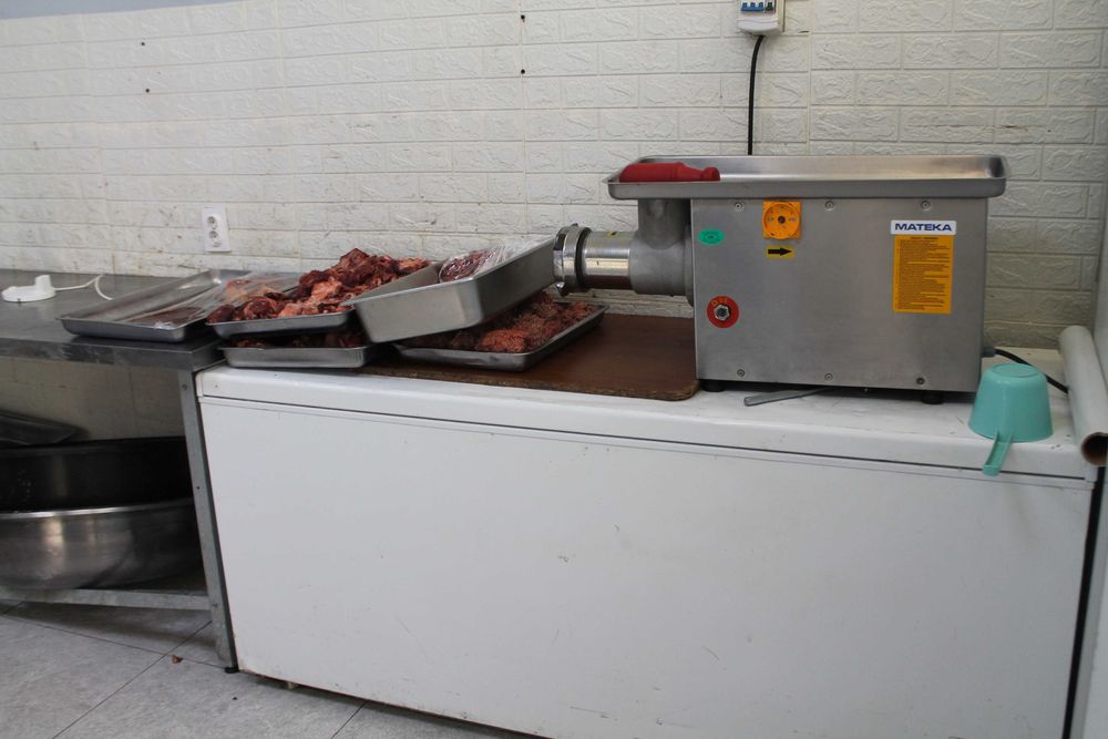 Сдается в аренду мясной магазин.