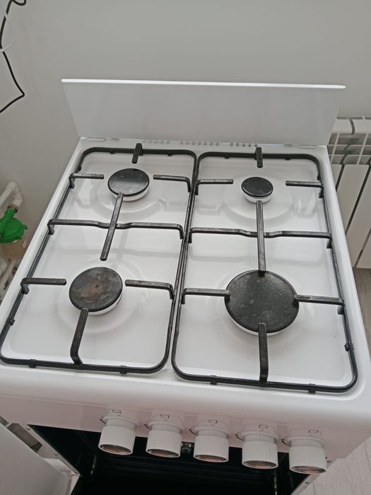 Продам газ плиту