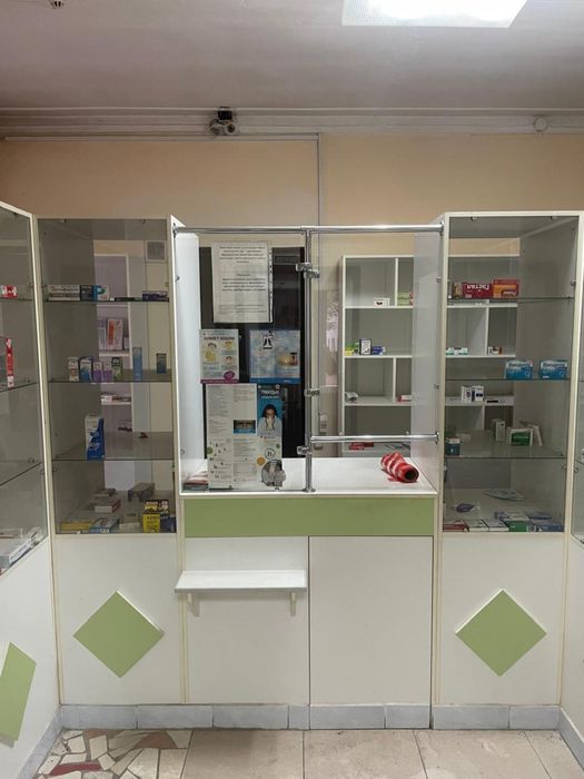 Продам мебель для аптеки