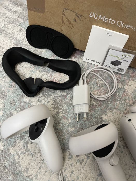 Oculus Meta Quest 2 128GB Impecabil + Accesorii Premium