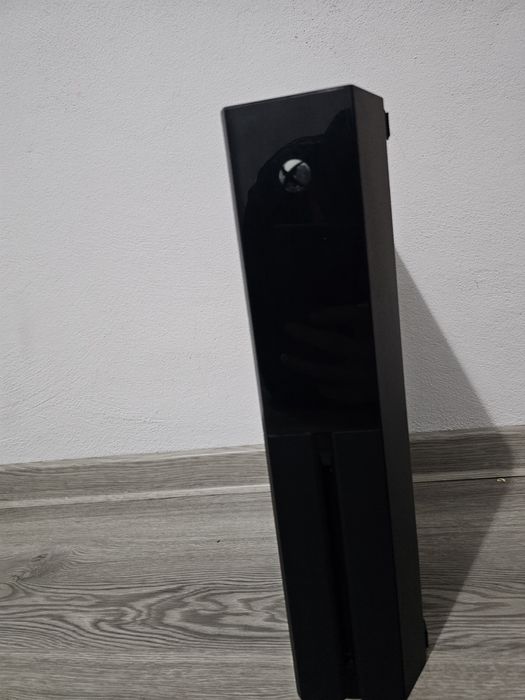 Vând xbox one !!!