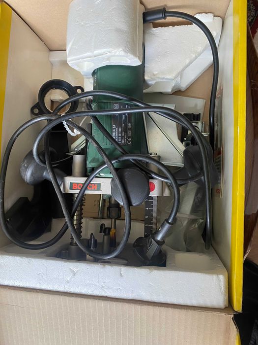 Ручной электро фрезеровочный станок BOSСH  оригинал пр-во Швейцария