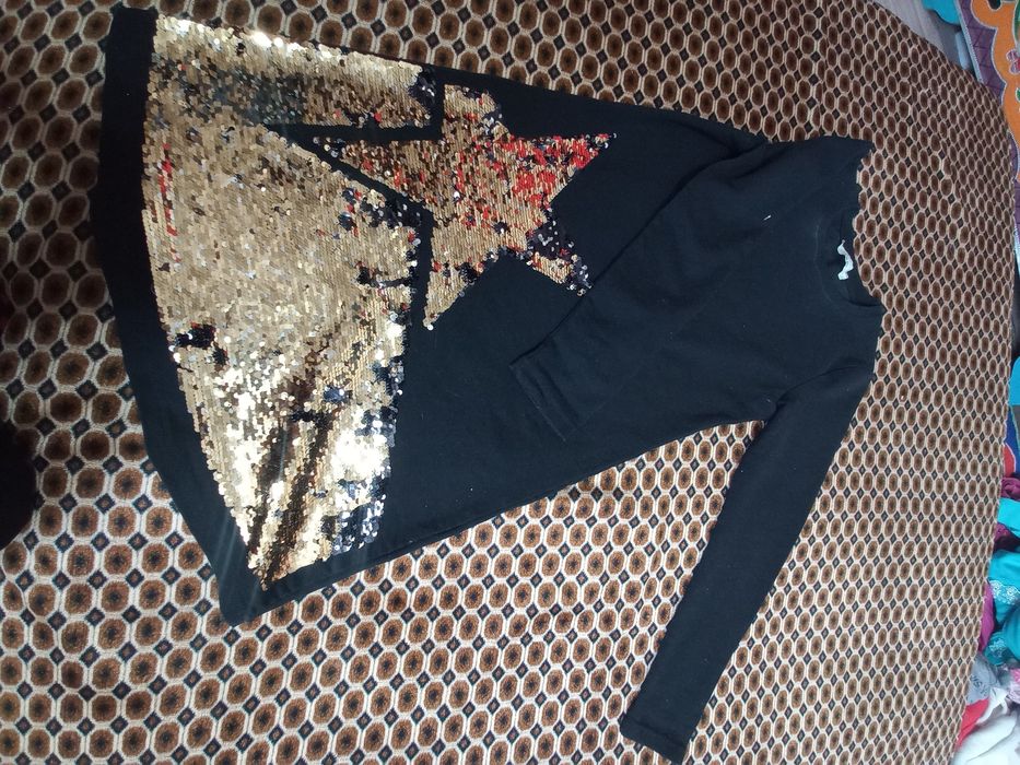 Платье с паетками