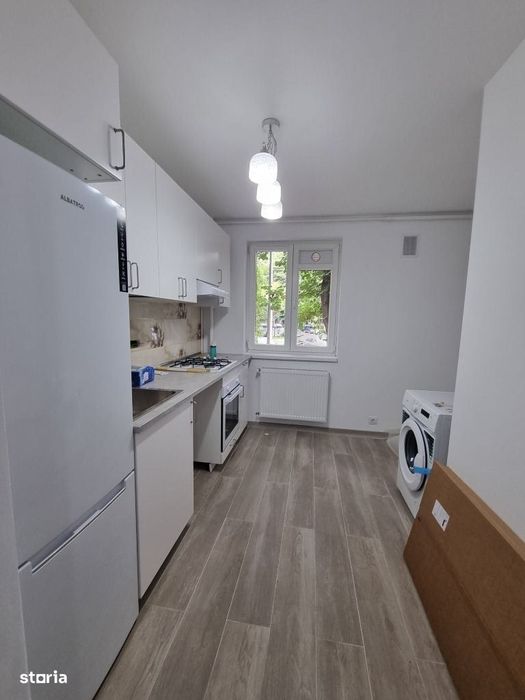 Apartament cu 3 camere de inchiriat in zona Piata Resita