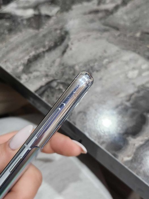 Телефон Samsung S21 +