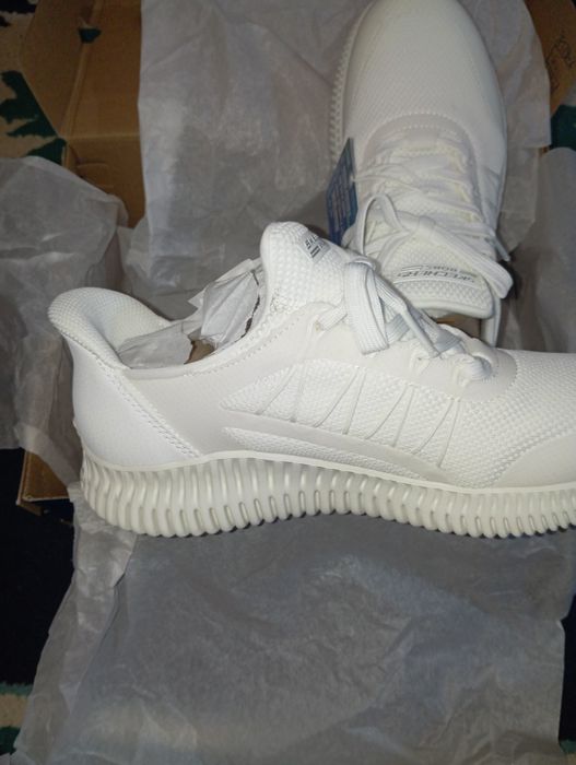 Adidași Skechers dama 38