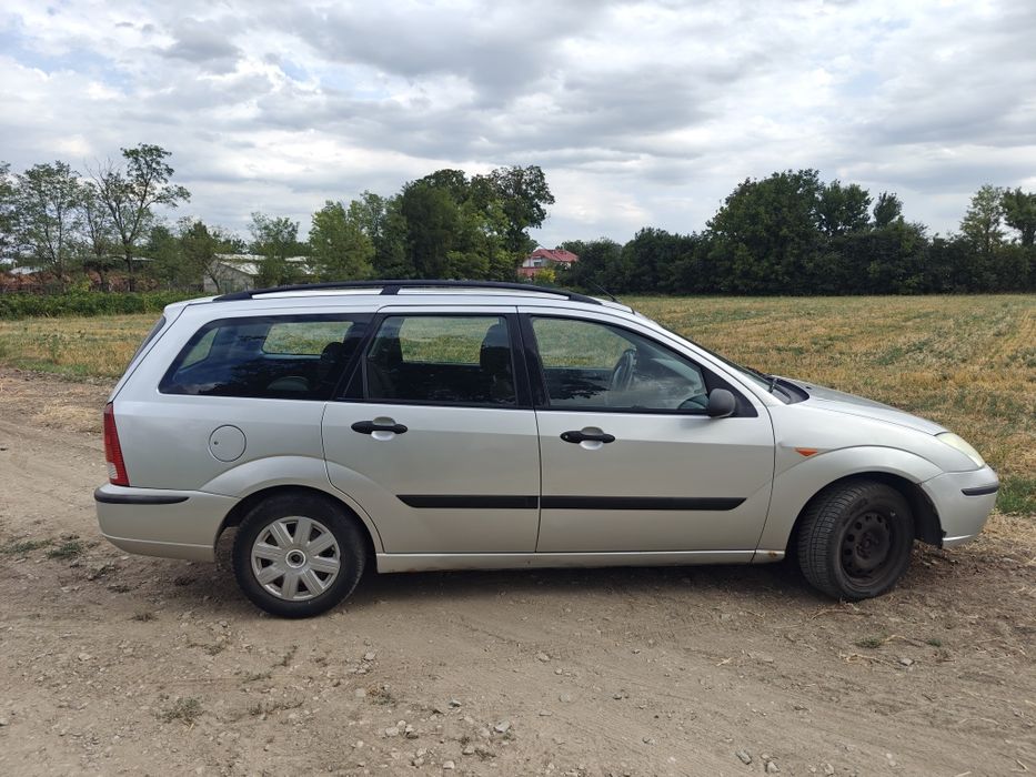 Ford Focus 1.4 benzină