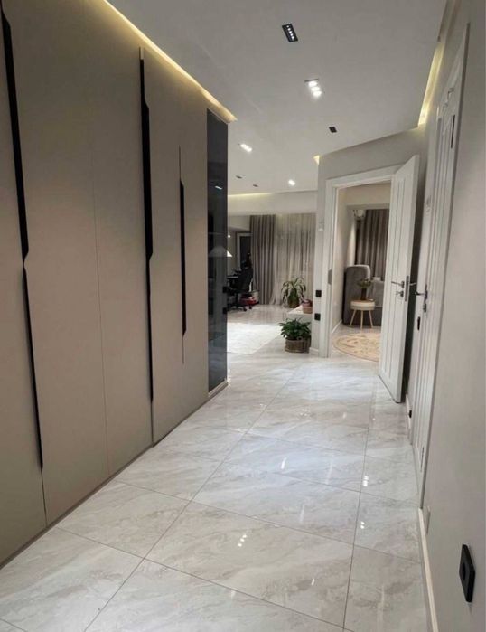 Алайский ц2 ц1 2-комнатная квартира с ремонтом срочно продается!