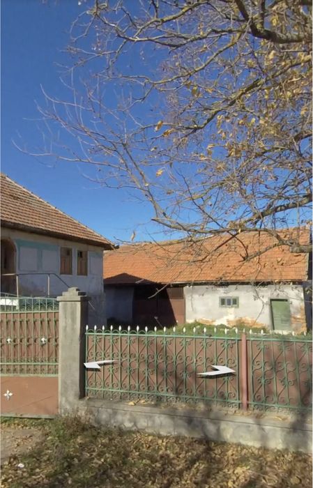 Persoana fizica vând casă in Lelese, jud. Hunedoara