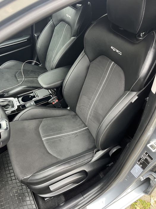 Продавам Киа Сеед Kia Ceed plug-in hybrid 2021 година