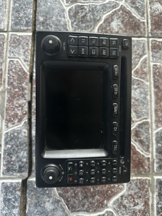 Магнитола Mercedes 210